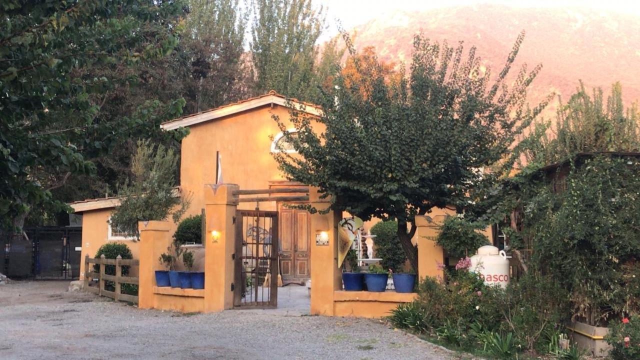 Hotel La Calma De Rita - Pirque Exteriör bild